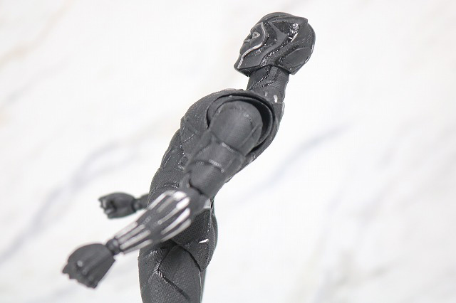 MAFEX　ブラックパンサー　レビュー　可動範囲