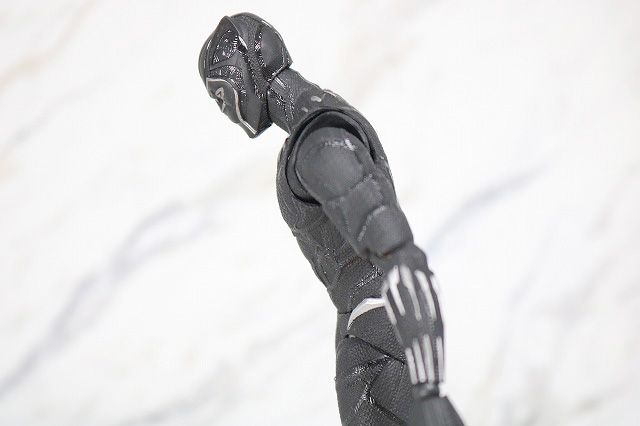 MAFEX　ブラックパンサー　レビュー　可動範囲