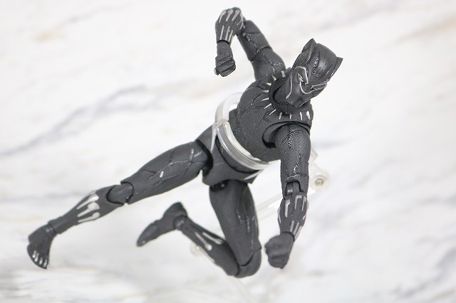 MAFEX　ブラックパンサー　レビュー　アクション