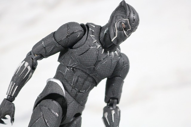 MAFEX　ブラックパンサー　レビュー　アクション