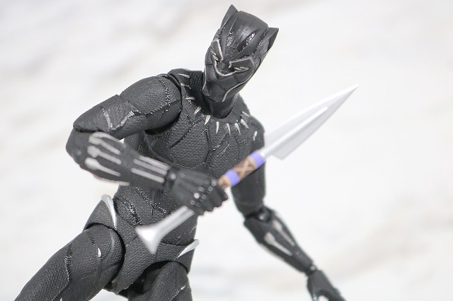 MAFEX　ブラックパンサー　レビュー　アクション