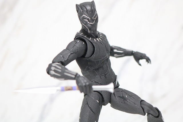MAFEX　ブラックパンサー　レビュー　アクション