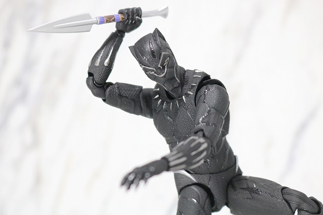 MAFEX　ブラックパンサー　レビュー　アクション