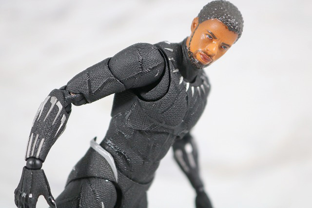 MAFEX　ブラックパンサー　レビュー　アクション