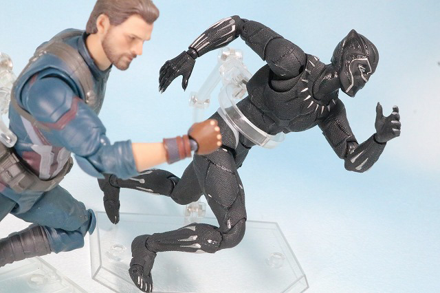 MAFEX　ブラックパンサー　レビュー　アクション　S.H.フィギュアーツ　キャプテンアメリカ