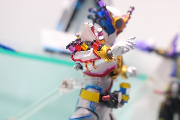 S.H.フィギュアーツ　仮面ライダービルド ジーニアスフォーム