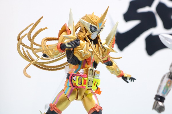 S.H.フィギュアーツ　仮面ライダーエグゼイド ムテキゲーマー