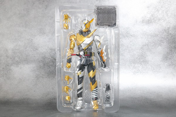 S.H.フィギュアーツ　仮面ライダービルド　トライアルフォーム　ラビットドラゴン　レビュー　パッケージ