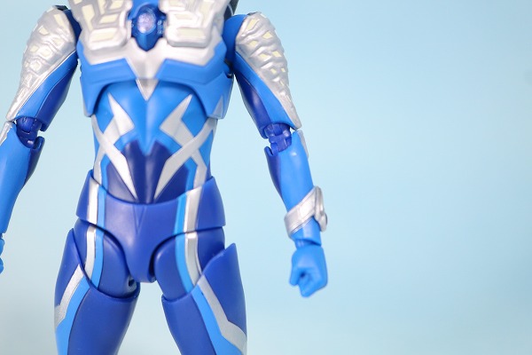 S.H.フィギュアーツ　ルナミラクルゼロ　ウルトラマンゼロ　レビュー　全身