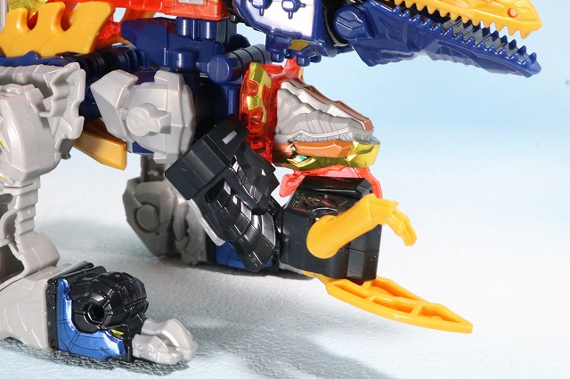 ミニプラ　キシリュウネプチューン　モサレックス　ディメボルケーノ　スピノサンダー　合体