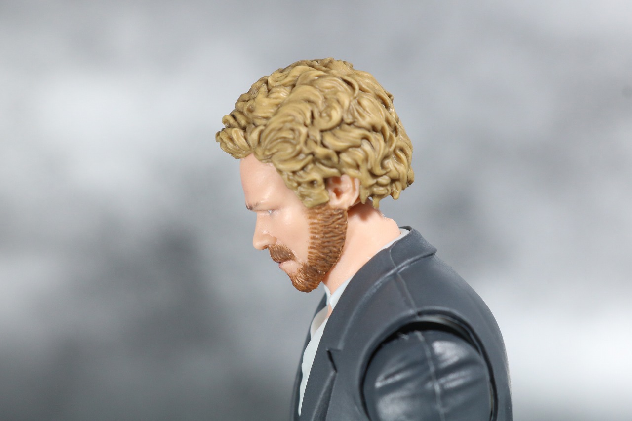 マーベルレジェンド　アイアンフィスト　ザ・ディフェンダーズ　レビュー　可動範囲