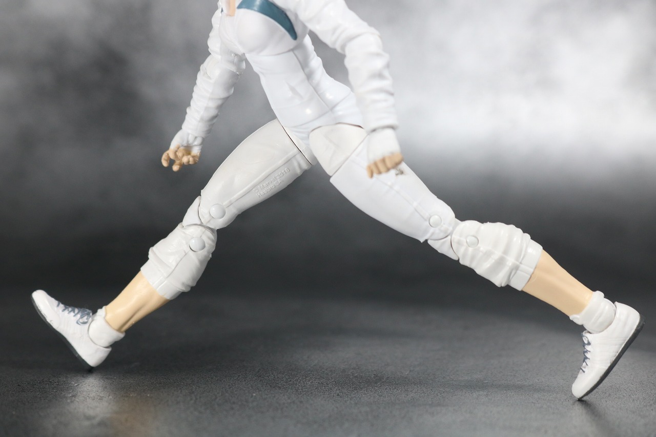 マーベルレジェンド　コリーン　ザ・ディフェンダーズ　レビュー　可動範囲