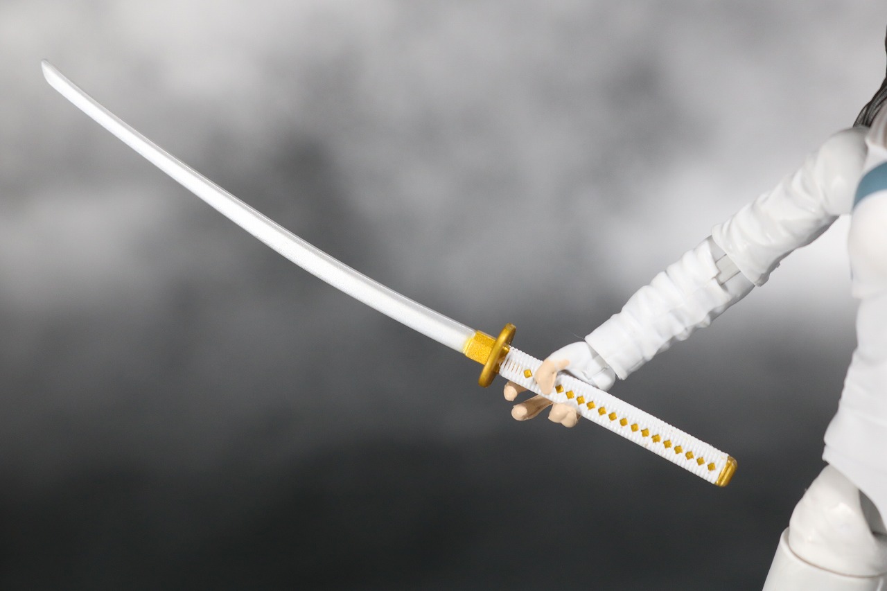 マーベルレジェンド　コリーン　ザ・ディフェンダーズ　レビュー　付属品　刀