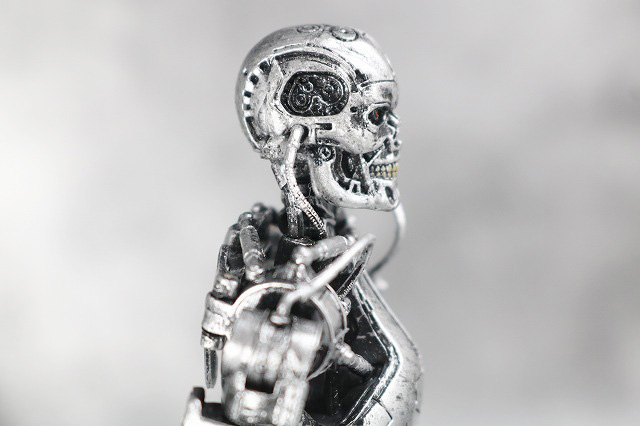 NECA　T-800　エンドスケルトン　ターミネーター2　レビュー　全身