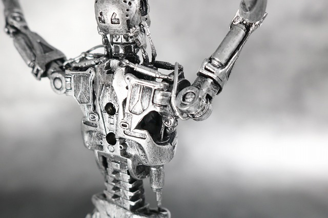 NECA　T-800　エンドスケルトン　ターミネーター2　レビュー　可動範囲