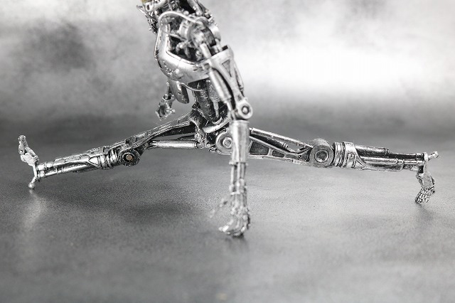 NECA　T-800　エンドスケルトン　ターミネーター2　レビュー　可動範囲