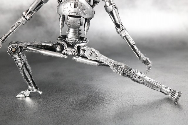 NECA　T-800　エンドスケルトン　ターミネーター2　レビュー　可動範囲