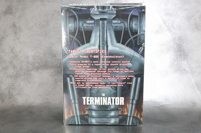 NECA　T-800　エンドスケルトン　ターミネーター2　レビュー　パッケージ