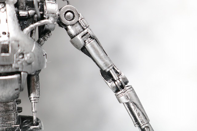 NECA　T-800　エンドスケルトン　ターミネーター2　レビュー　可動範囲