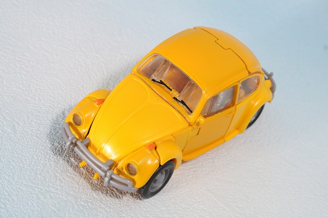 TFスタジオシリーズ　SS-16　バンブルビー　レビュー　ビークルモード　アクション