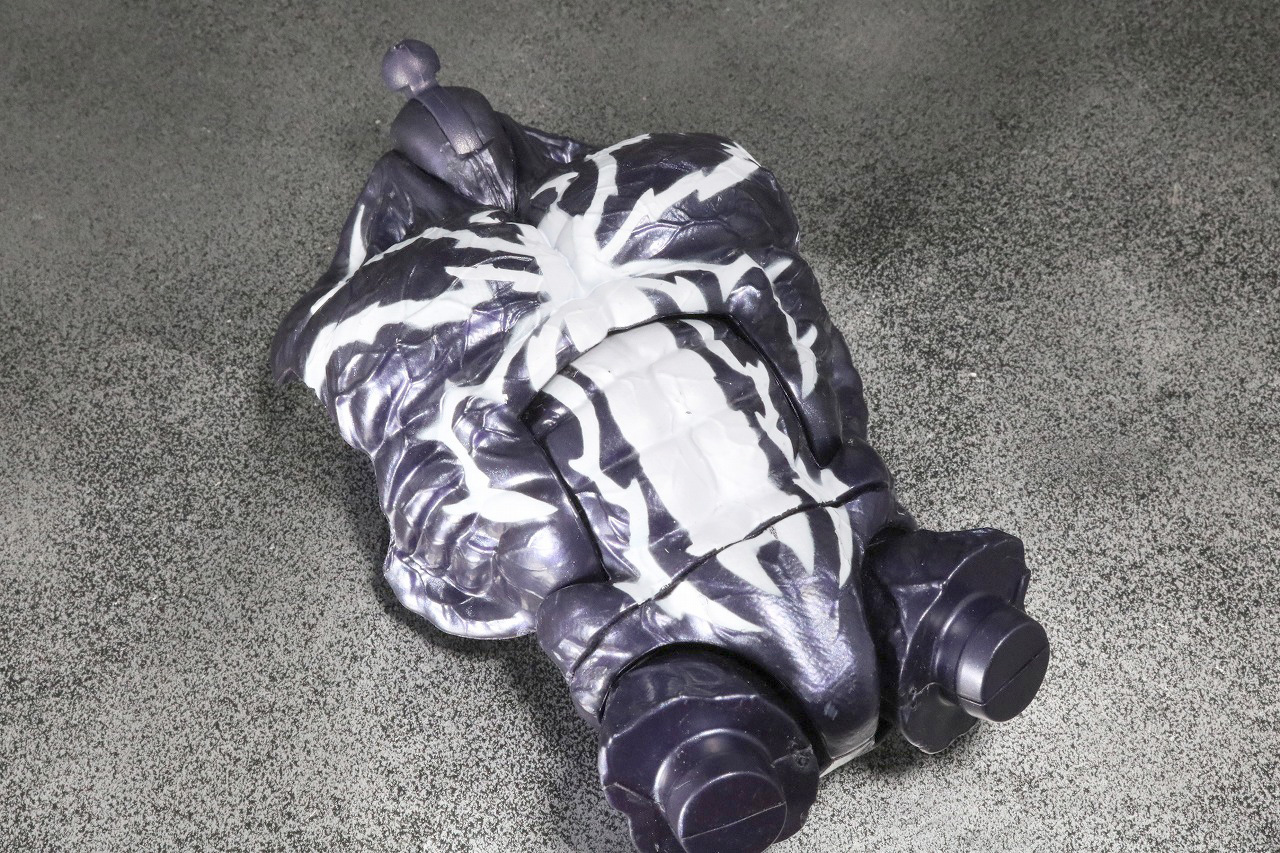 マーベルレジェンド　スパイダーハム　レビュー　付属品　ビルドフィギュア　ヴェノム　胴体