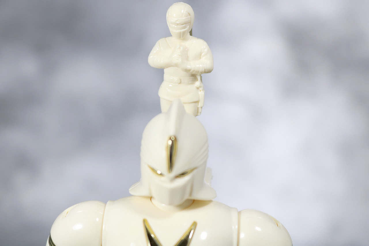 プラデラ　獣将ファイター　バトルカーク　レビュー　付属品　ニンジャホワイト　台座