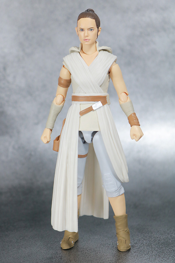 S.H.フィギュアーツ　レイ　（STAR WARS: The Rise of Skywalker）　スカイウォーカーの夜明け　レビュー　全身