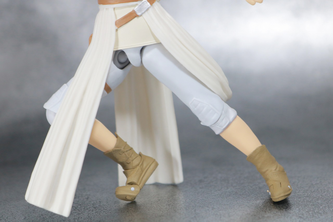 S.H.フィギュアーツ　レイ　（STAR WARS: The Rise of Skywalker）　スカイウォーカーの夜明け　レビュー　可動範囲
