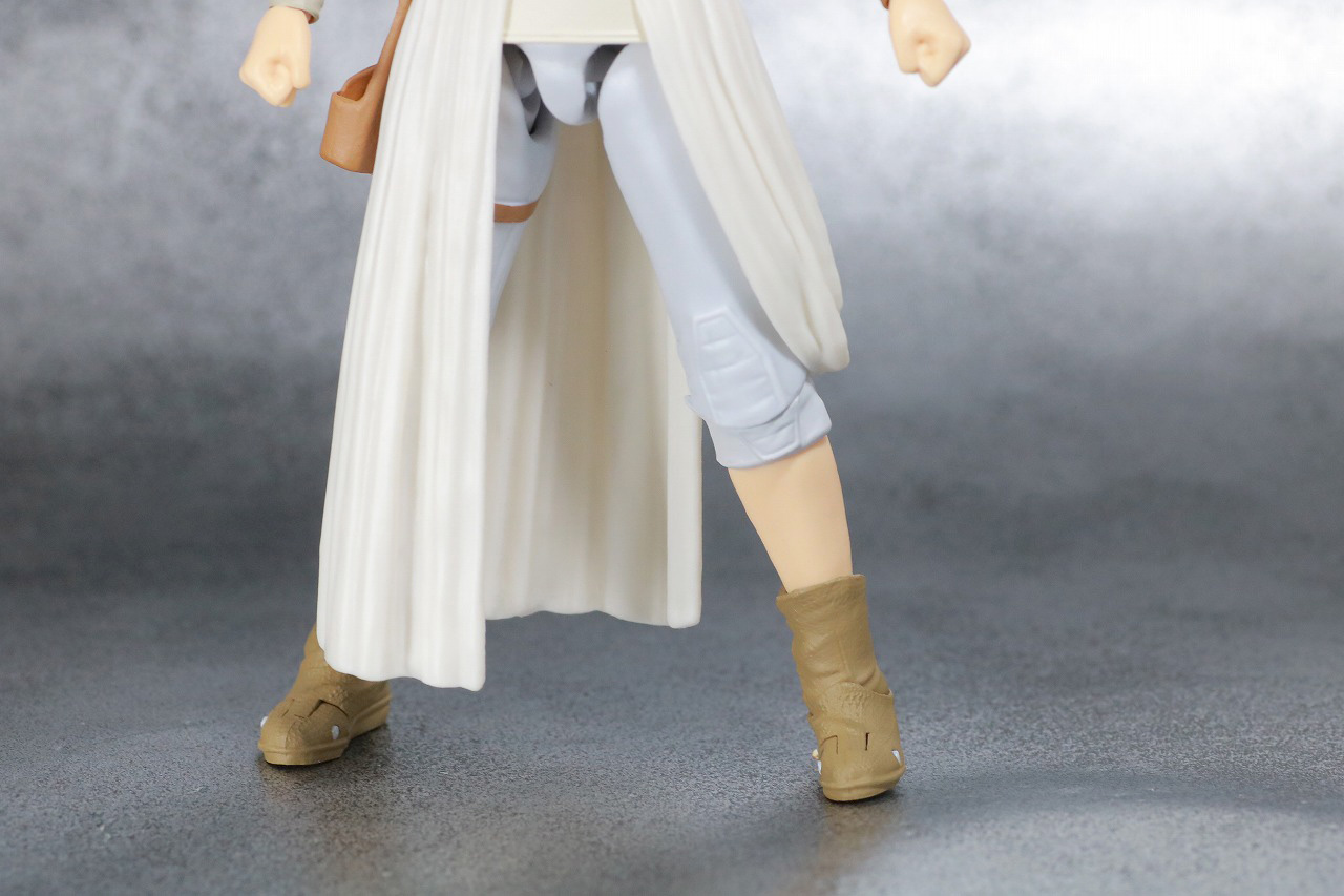 S.H.フィギュアーツ　レイ　（STAR WARS: The Rise of Skywalker）　スカイウォーカーの夜明け　レビュー　全身