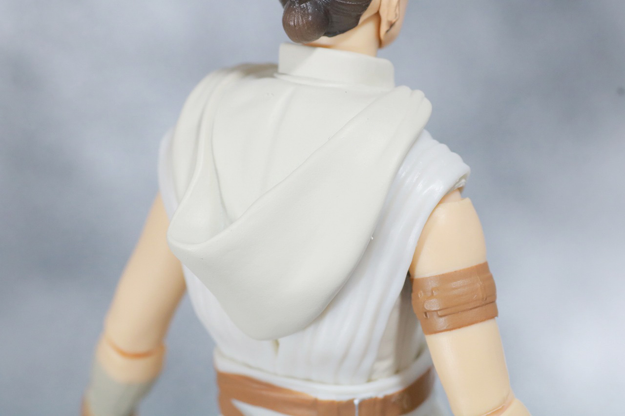 S.H.フィギュアーツ　レイ　（STAR WARS: The Rise of Skywalker）　スカイウォーカーの夜明け　レビュー　全身