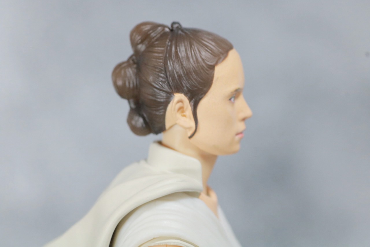 S.H.フィギュアーツ　レイ　（STAR WARS: The Rise of Skywalker）　スカイウォーカーの夜明け　レビュー　全身
