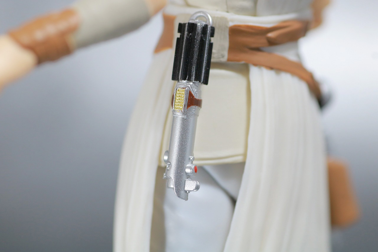 S.H.フィギュアーツ　レイ　（STAR WARS: The Rise of Skywalker）　スカイウォーカーの夜明け　レビュー　付属品　ライトセイバー