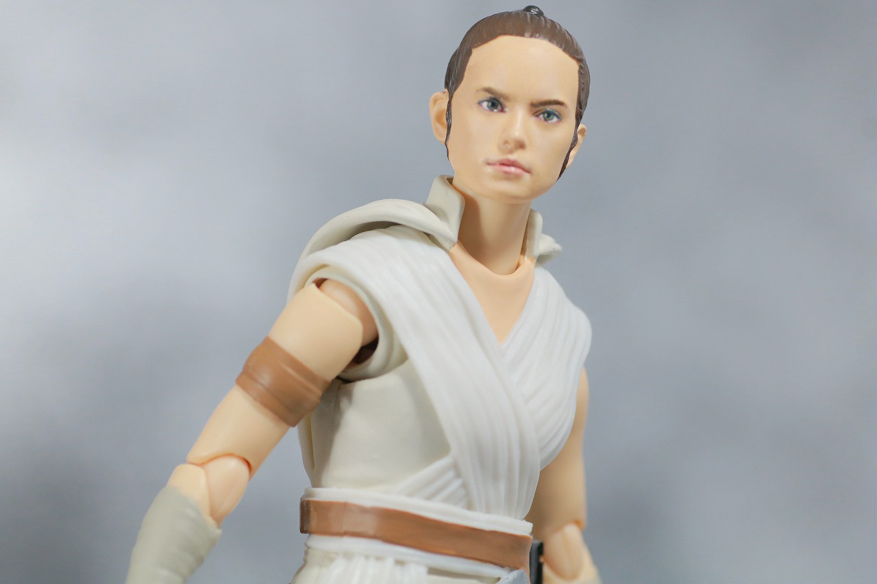 S.H.フィギュアーツ　レイ　D-O　（STAR WARS: The Rise of Skywalker）　スカイウォーカーの夜明け　レビュー　アクション