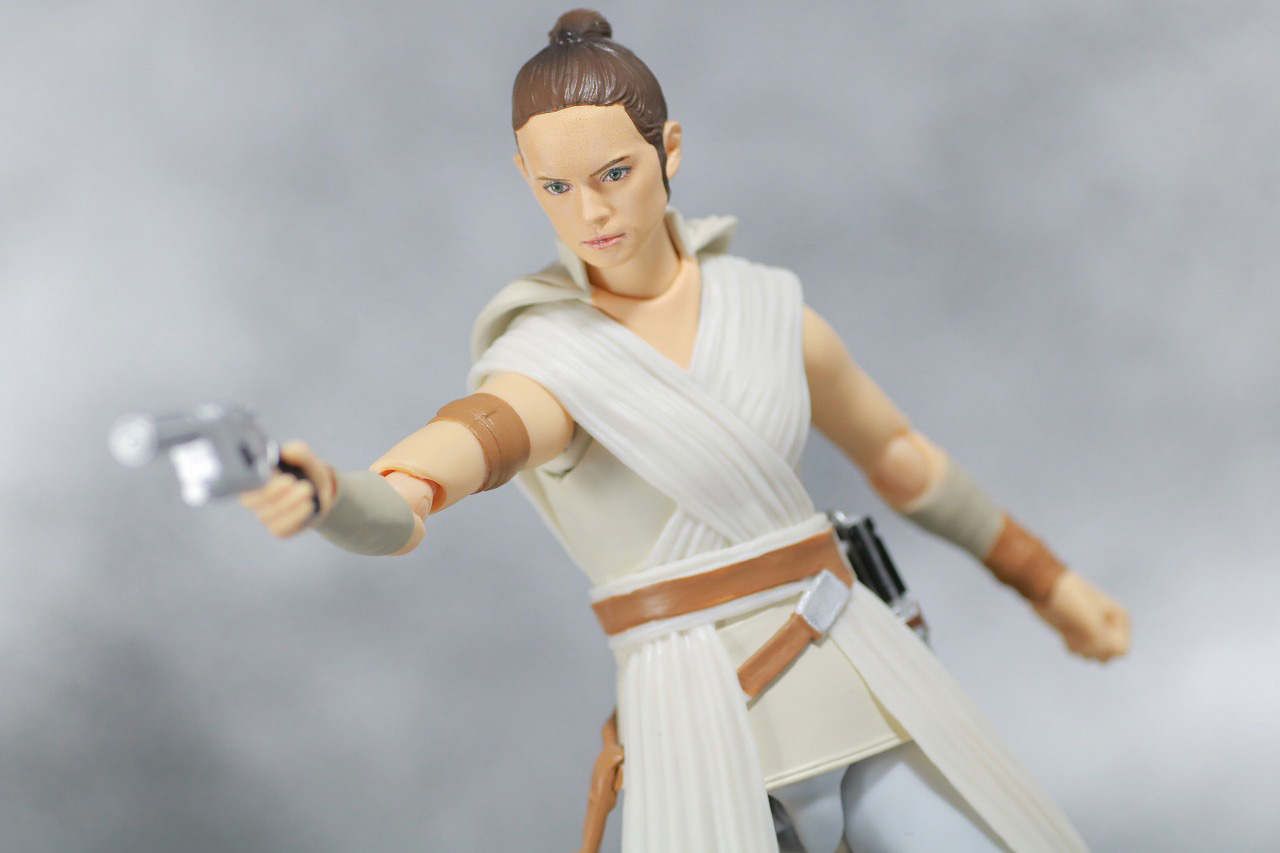 S.H.フィギュアーツ　レイ　D-O　（STAR WARS: The Rise of Skywalker）　スカイウォーカーの夜明け　レビュー　アクション