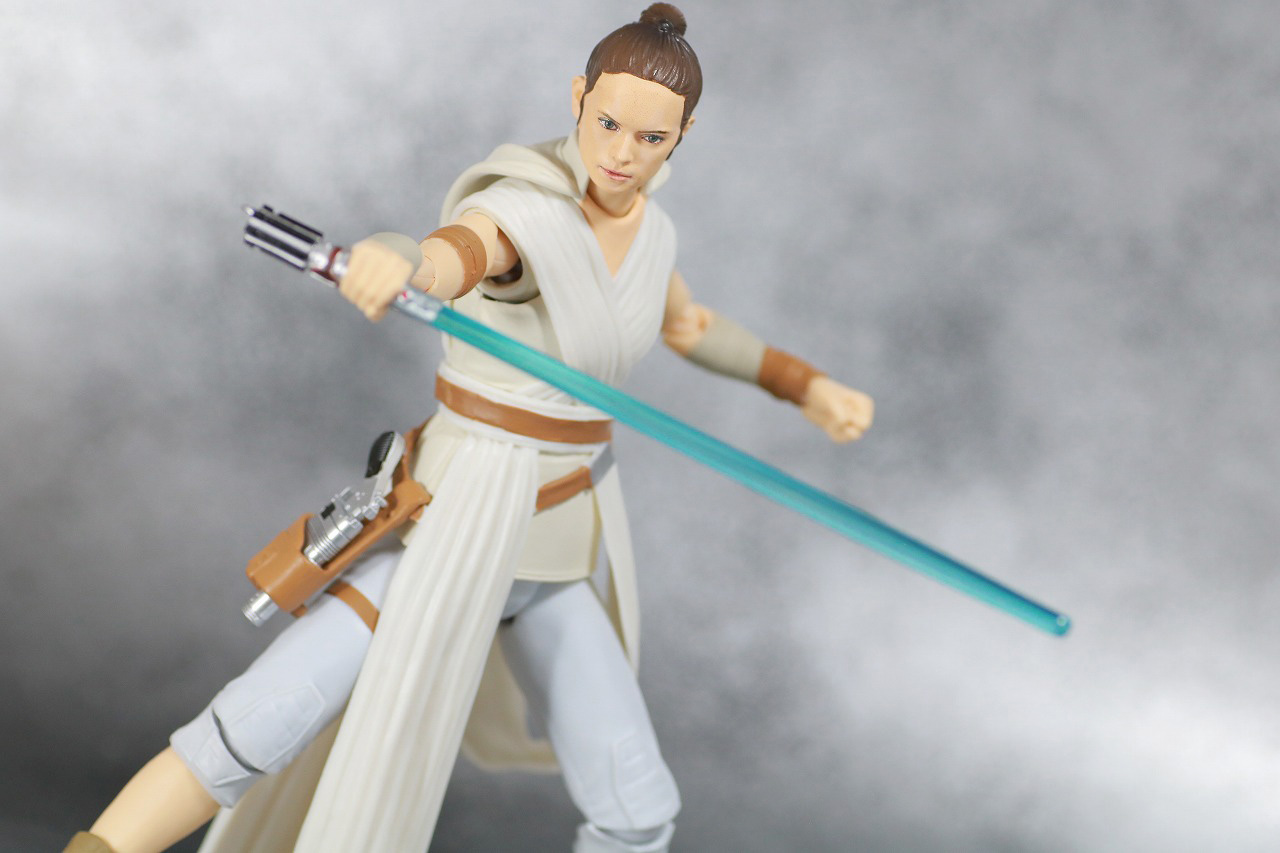 S.H.フィギュアーツ　レイ　D-O　（STAR WARS: The Rise of Skywalker）　スカイウォーカーの夜明け　レビュー　アクション