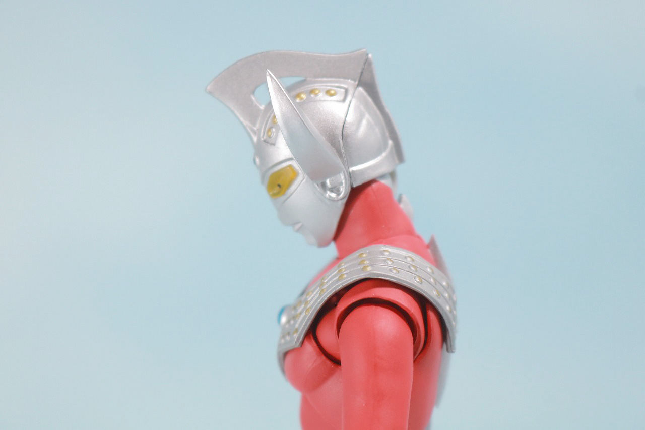 S.H.フィギュアーツ　ウルトラマンタロウ　レビュー　可動範囲