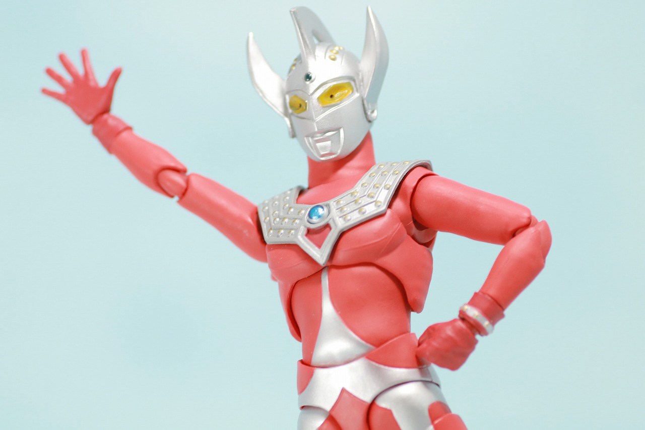 S.H.フィギュアーツ　ウルトラマンタロウ　レビュー　アクション