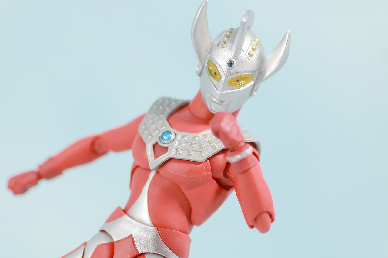 S.H.フィギュアーツ　ウルトラマンタロウ　レビュー　アクション