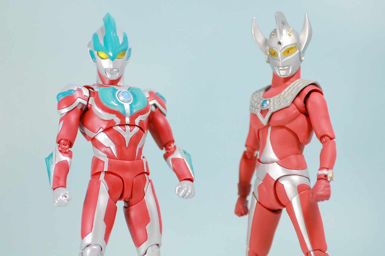 S.H.フィギュアーツ　ウルトラマンタロウ　レビュー　アクション　ウルトラマンギンガ