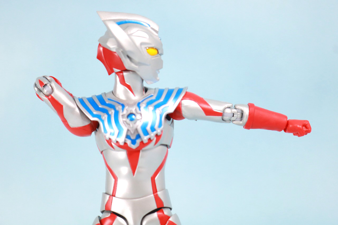 S.H.フィギュアーツ　ウルトラマンタイガ　レビュー　可動範囲