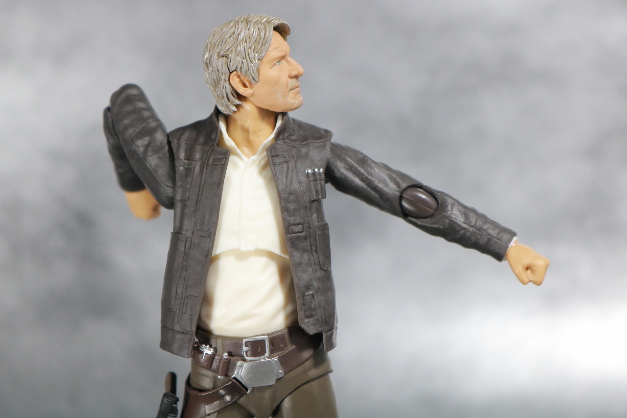 S.H.フィギュアーツ　ハン・ソロ　スターウォーズ：フォースの覚醒　レビュー　可動範囲