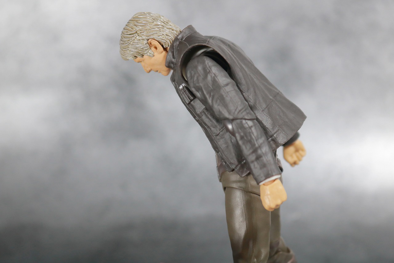 S.H.フィギュアーツ　ハン・ソロ　スターウォーズ：フォースの覚醒　レビュー　可動範囲