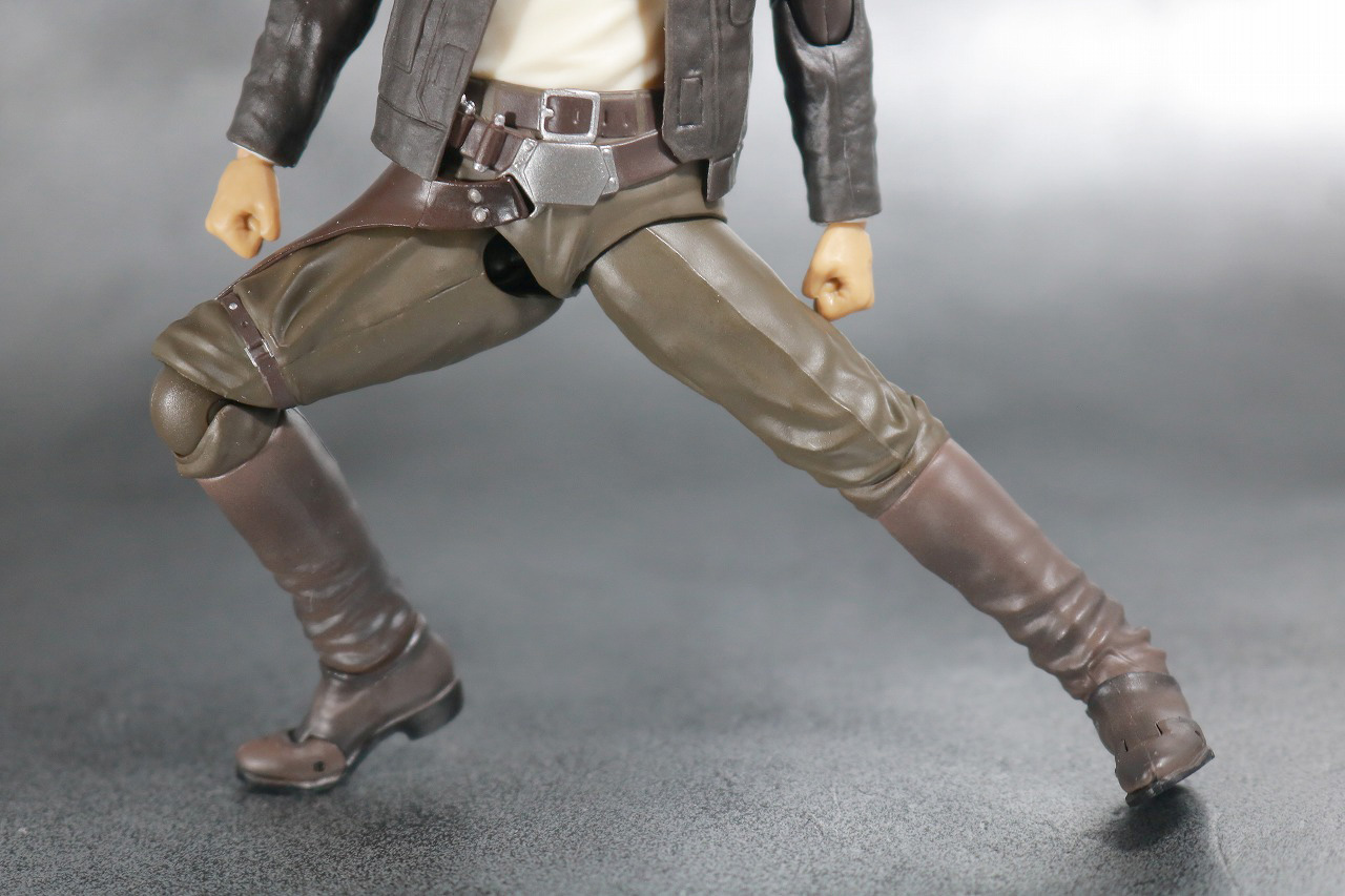 S.H.フィギュアーツ　ハン・ソロ　スターウォーズ：フォースの覚醒　レビュー　可動範囲