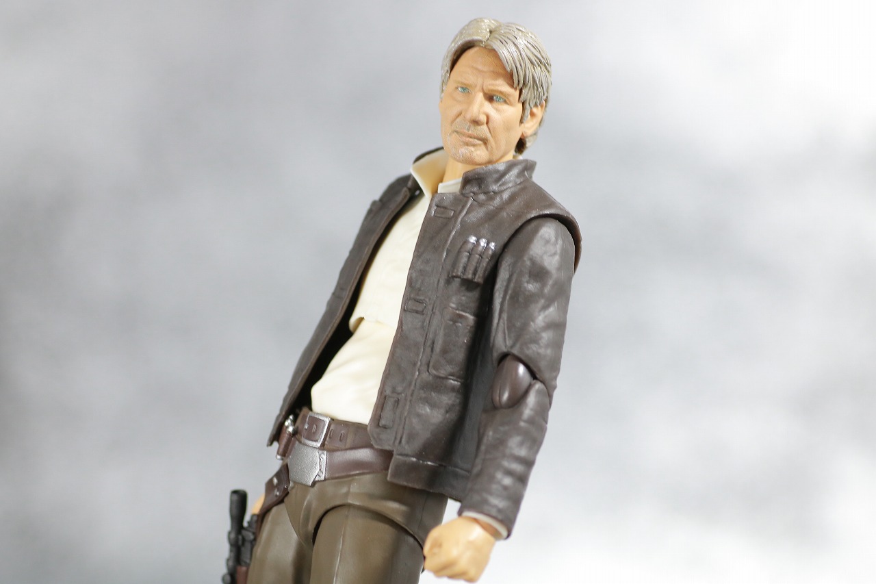S.H.フィギュアーツ　ハン・ソロ　スターウォーズ：フォースの覚醒　レビュー　アクション