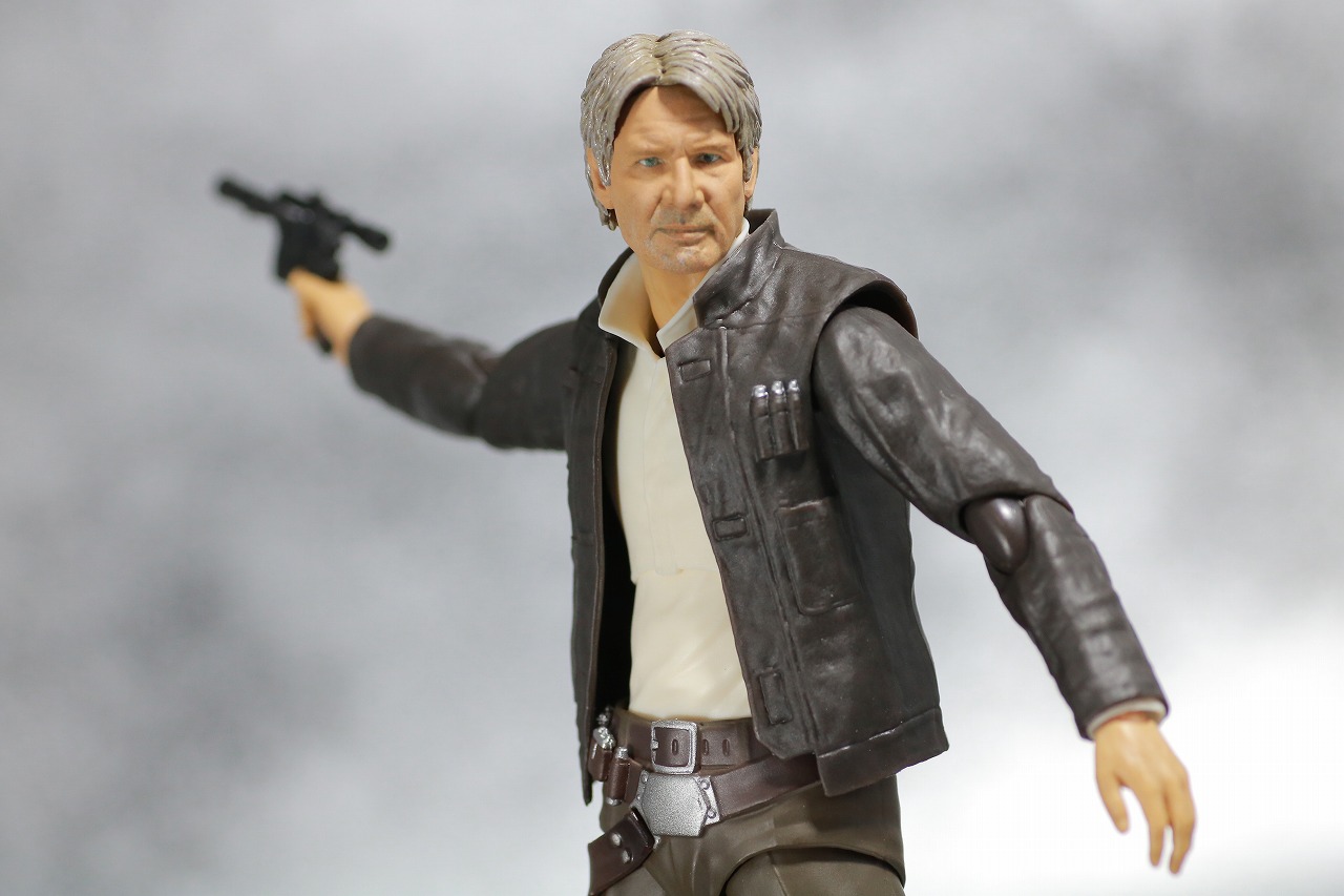 S.H.フィギュアーツ　ハン・ソロ　スターウォーズ：フォースの覚醒　レビュー　アクション