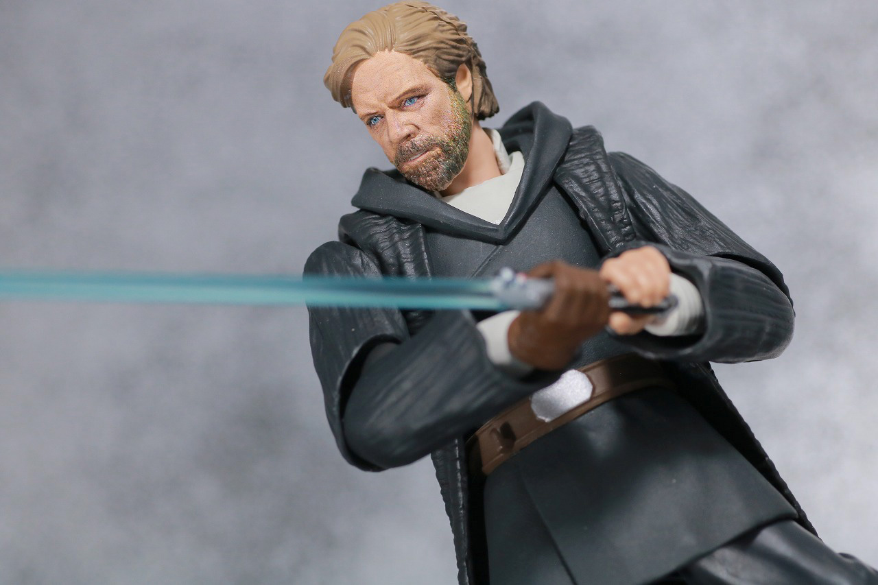 S.H.フィギュアーツ　ルーク・スカイウォーカー スターウォーズ　最後のジェダイ　バトル・オブ・クレイト Ver.　レビュー
