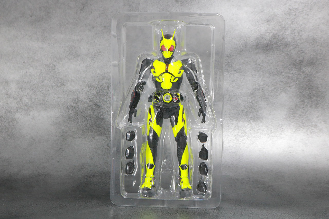 S.H.フィギュアーツ　仮面ライダーゼロワン　ライジングホッパー　レビュー　パッケージ