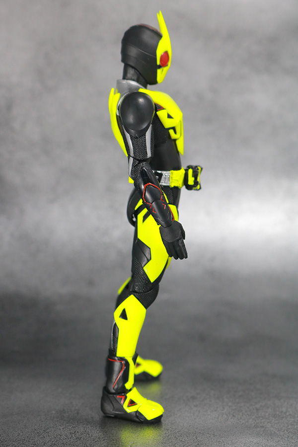S.H.フィギュアーツ　仮面ライダーゼロワン　ライジングホッパー　レビュー　全身
