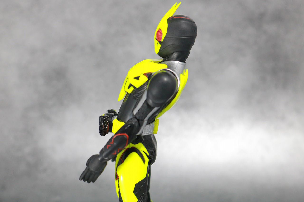 S.H.フィギュアーツ　仮面ライダーゼロワン　ライジングホッパー　レビュー　可動範囲