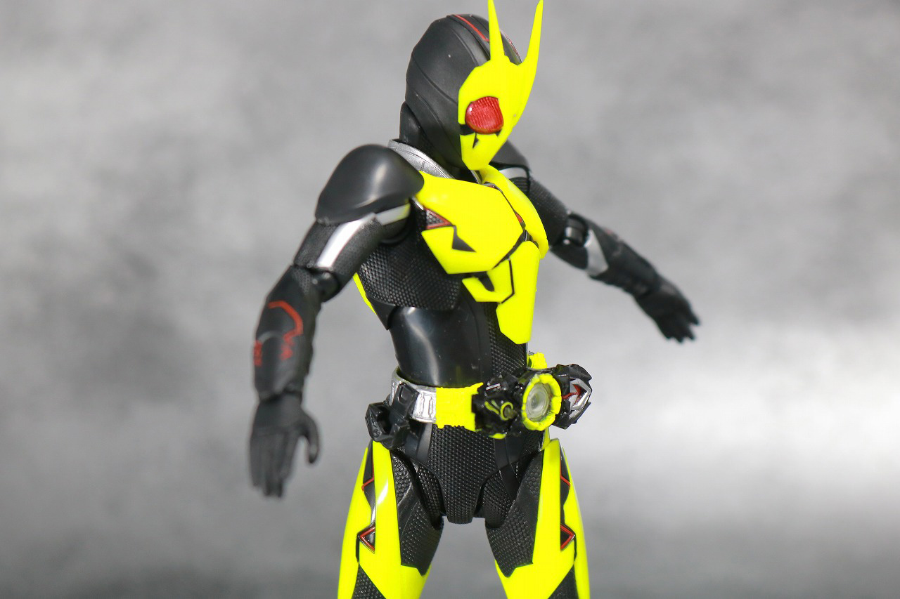 S.H.フィギュアーツ　仮面ライダーゼロワン　ライジングホッパー　レビュー　可動範囲